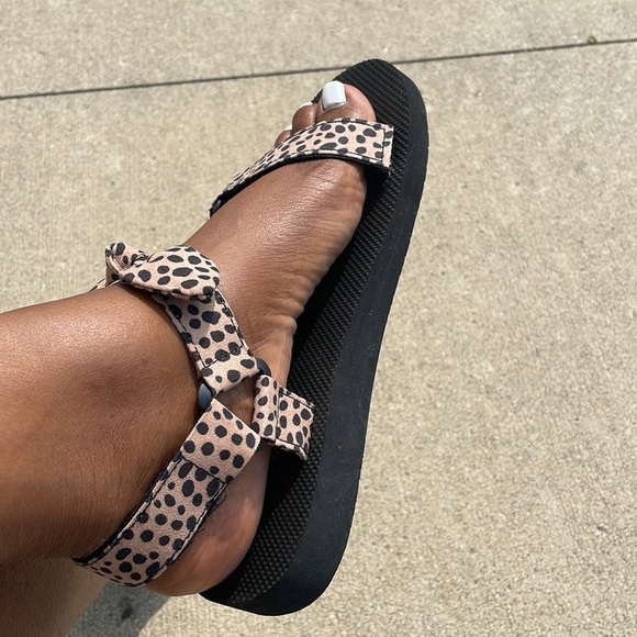 Arizona Womens Judith Strap Sandals outdoor animal print activewear shoe Sz 11M - Picture 8 of 13